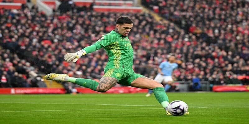Keonhacaisp đánh giá Ederson là một trong những GK xuất sắc nhất hiện tại.